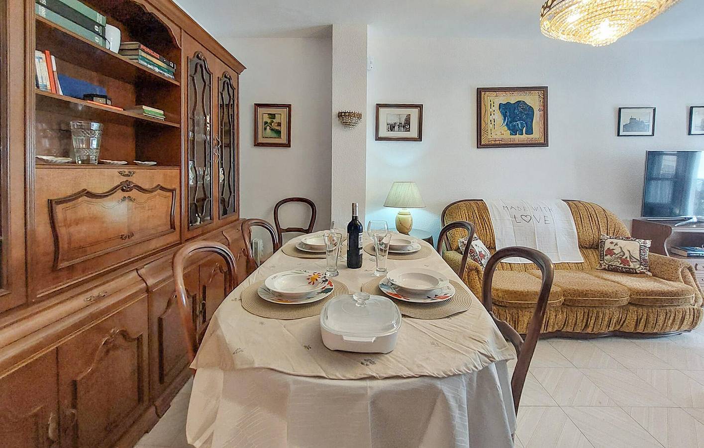 Entire holiday apartment, Panoramic View Terrace Apartment with WiFi & AC - 200m to Restaurante Pura Cepa in Ronda, Málaga Province