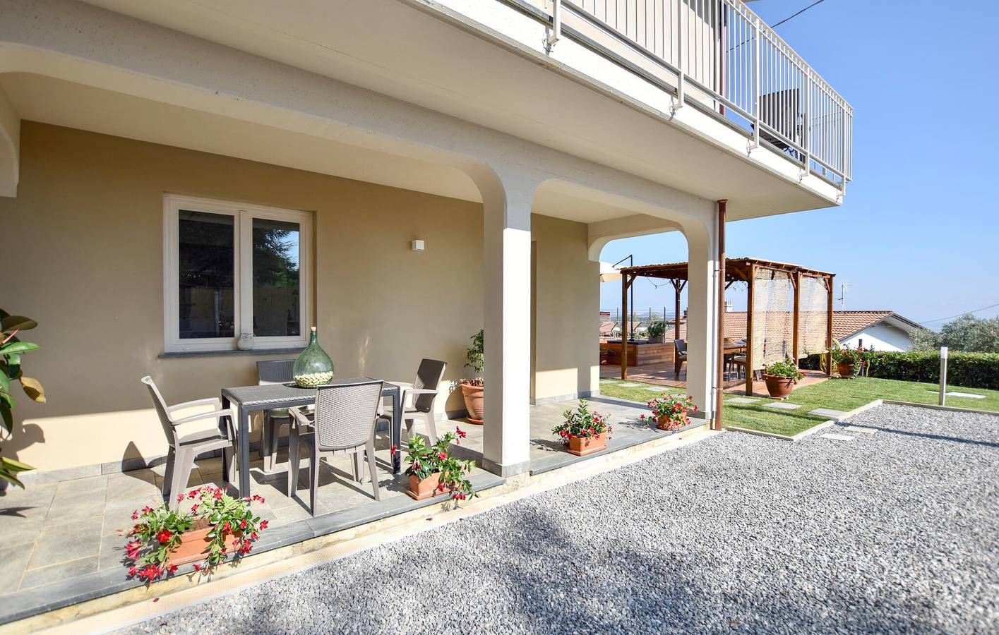 Apartment mit Meerblick, Pool, Garten und Parkplatz in Massarosa, Italienische Riviera