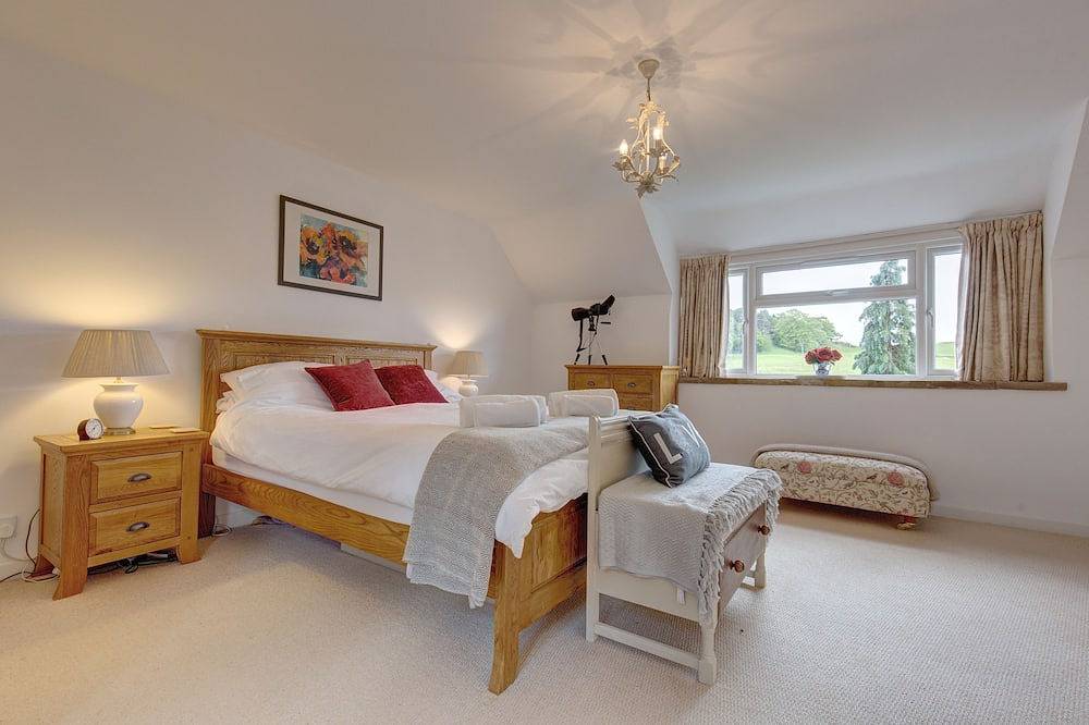 Flint Cottage -  a self catering cottage that sleeps 4 adults and 2 children (under 13)  in 3 bedroo in Stiffkey, Norfolk Coast