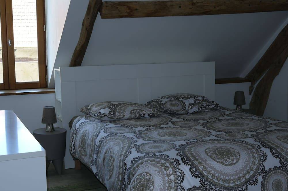 Les Lattis: Gîte restauré dans les traditions, dans une ferme typique du Vexin in Avernes, Parc naturel régional du Vexin Français