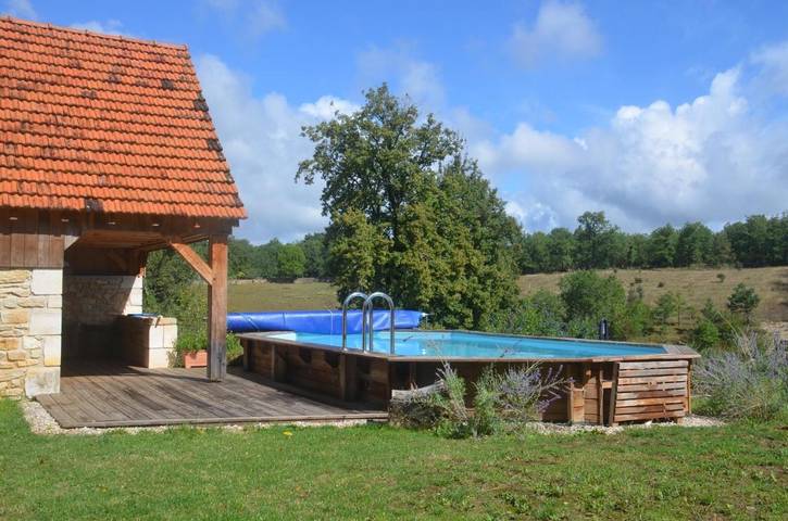 Location de vacances pour 2 personnes, avec jardin ainsi que piscine et terrasse à Cuzance - 3