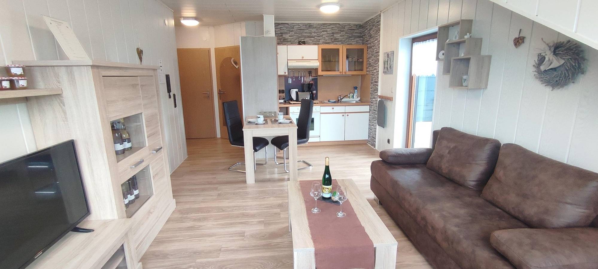 Ganze Ferienwohnung, Müller-Thurgau Balkon in Kröv, Bernkastel-Kues & Umgebung