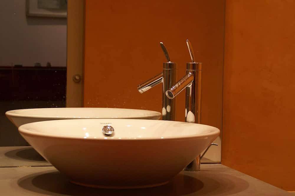 Ganze Wohnung, Luxuswohnung , hell, sonnig ,geräumig, in der Altstadt, mit privatem Parkplatz. in Jerez de la Frontera, Costa de la Luz