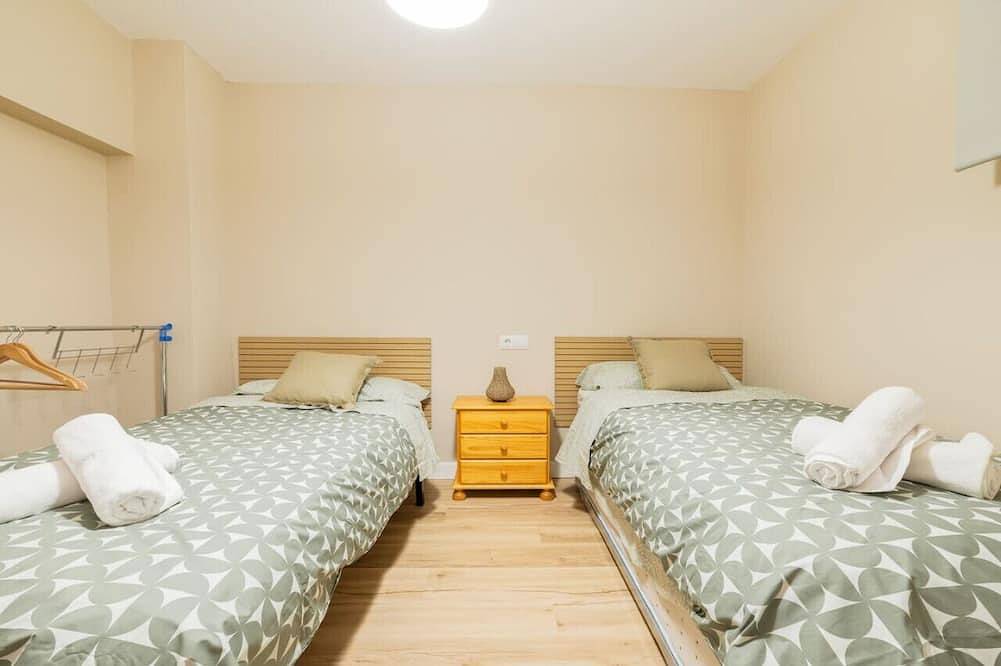Entire apartment, Cozy Apartment Free Parking Terrace & Views in Sierra Nevada Ski Resort, Monachil