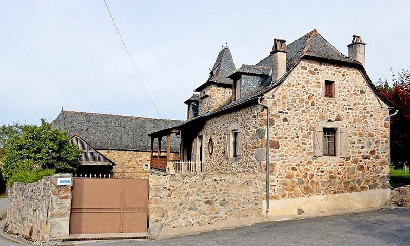 Location de vacances pour 6 personnes, avec terrasse et jardin dans l' Aveyron - 2