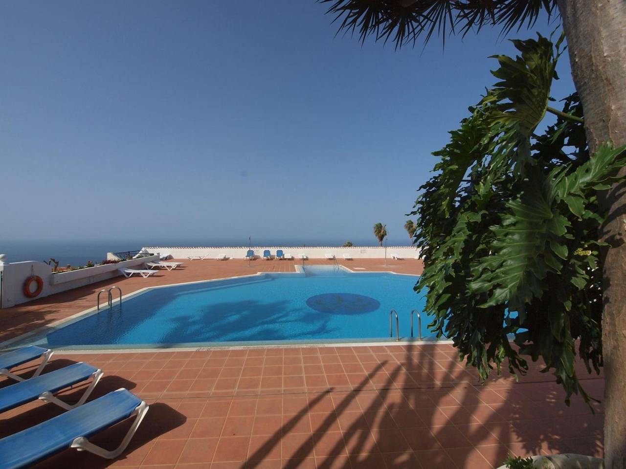 Vakantieappartement 'Blue Horizon' met Zeezicht, Gedeeld Zwembad en Wi-Fi, foto 12