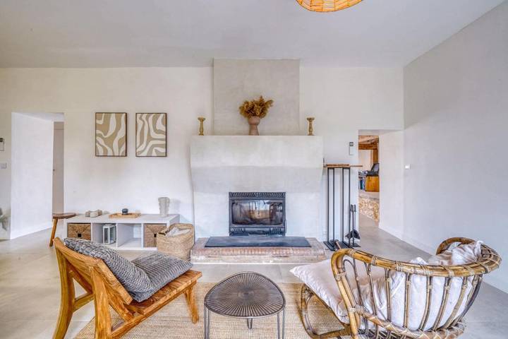 Location de vacances pour 8 personnes, avec vue sur le lac ainsi que jardin et piscine à Sainte-Radegonde - 4