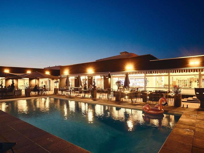 Hôtel pour 3 personnes, avec jardin et piscine