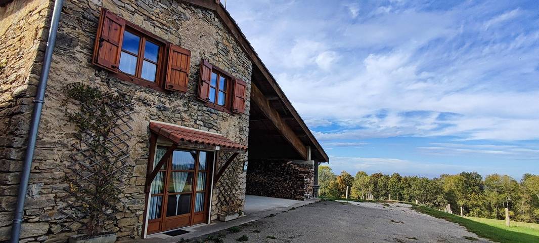 Gîte pour 7 personnes, avec jardin et terrasse