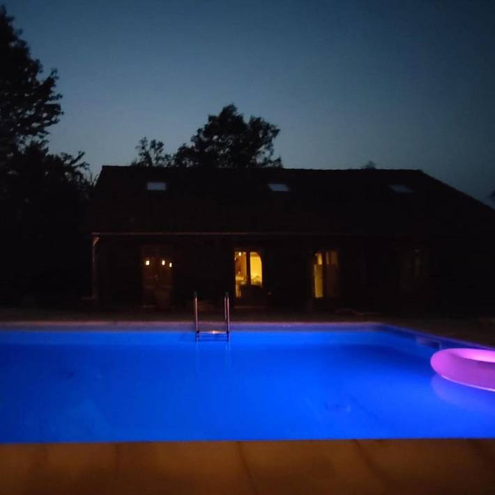 Location de vacances pour 8 personnes, avec jardin et piscine, adapté aux familles à Abjat-sur-Bandiat - 3