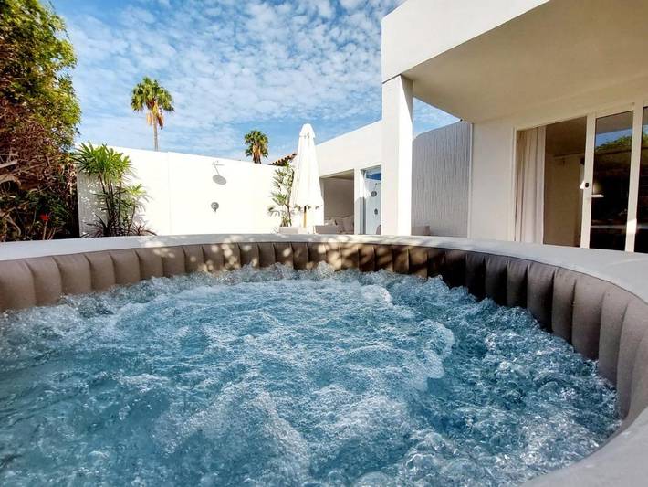 Chalet para 4 personas, con piscina y jardín además de jacuzzi y piscina para niños en Gran Canaria - 3