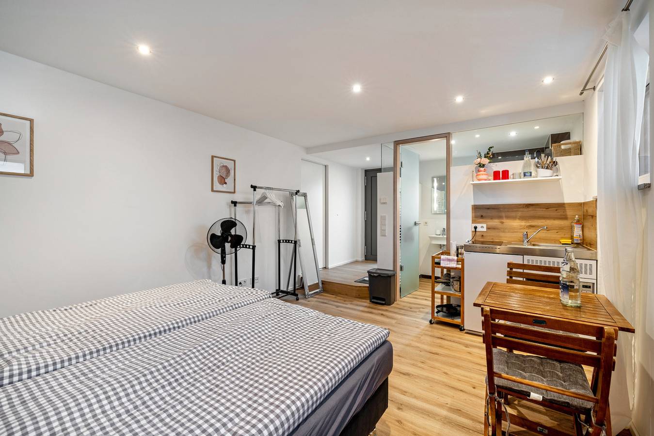 Ganze Wohnung, Ferienwohnung 'Gemütlich Privat Zimmer' mit Wi-Fi in Reutlingen, Neckar-Alb