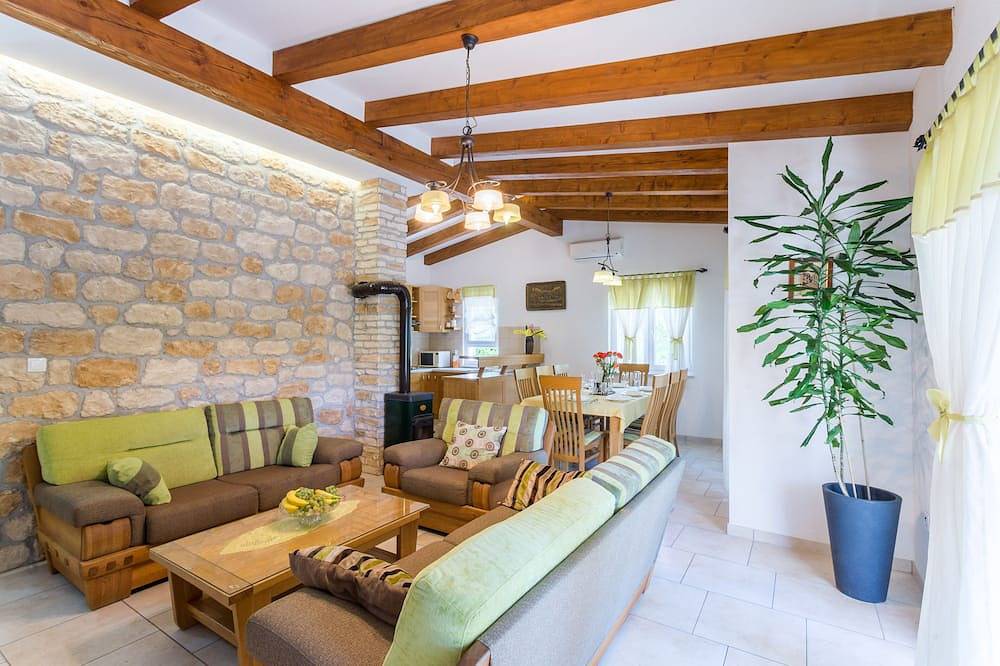 Vila Milancic - kroatisches Ferienhaus mit Familientradition aus vier Generationen in Imotski, Makarska Riviera