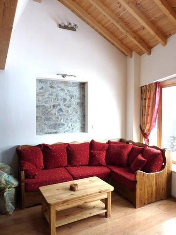 Gîte pour 8 personnes, avec jardin à Villar-d'Arêne