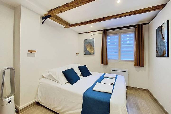 La Chasa - Townhouse with a Spa in Le Puy-en-Velay, Haute-Loire