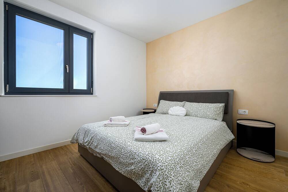 Cijeli apartman, Apartment Emvita - Charming 2-bedroom apartment with sea view in Beach Vela Draga, Umag