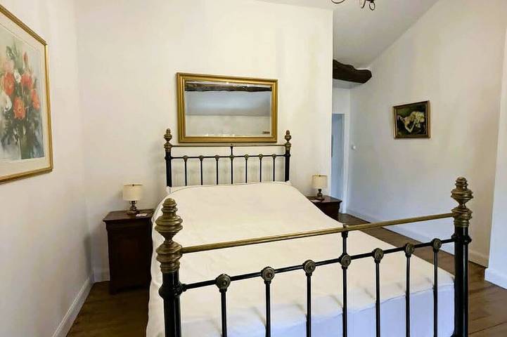 Gîte pour 4 personnes, avec terrasse et jacuzzi à Saint-Angeau - 2