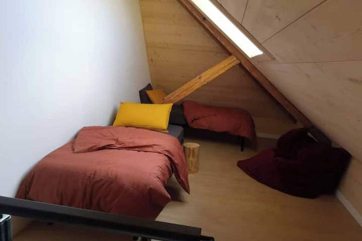 Grand Appartement Avec Loggia in Orchamps-Vennes, Französischer Jura