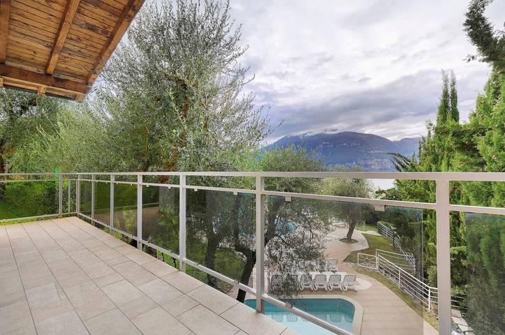Appartamento intero, Appartamento 'Bungalow Pit Stop' con vista lago, Wi-Fi e aria condizionata in Brenzone, Prealpi Gardesane
