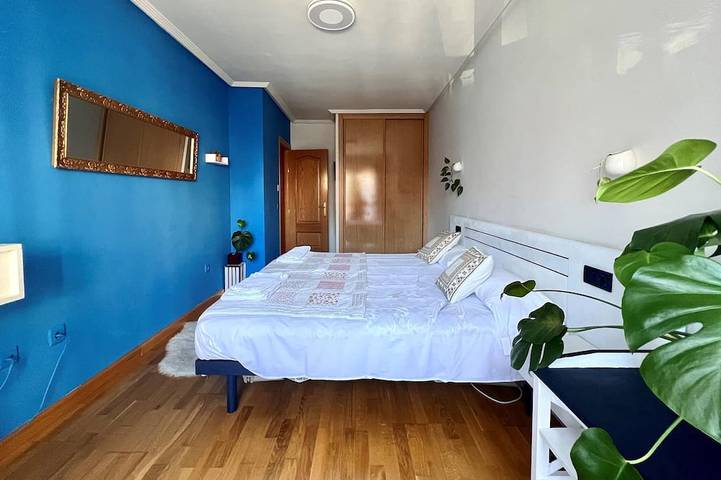 Gîte pour 4 personnes, avec Balcon ainsi que Terrasse et Jardin à León - 4