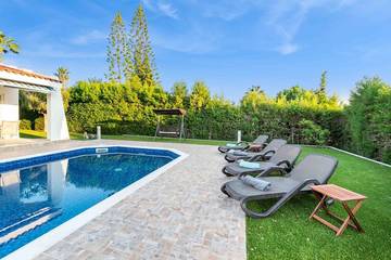 Bungalow für 4 Personen, mit Terrasse und Garten auf Zypern