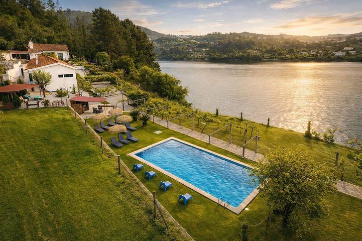 Location de vacances pour 14 personnes, avec jardin dans Rio de Moinhos (Porto) - 3