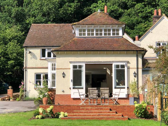 Woodhill Cottage in Shere, Guildford