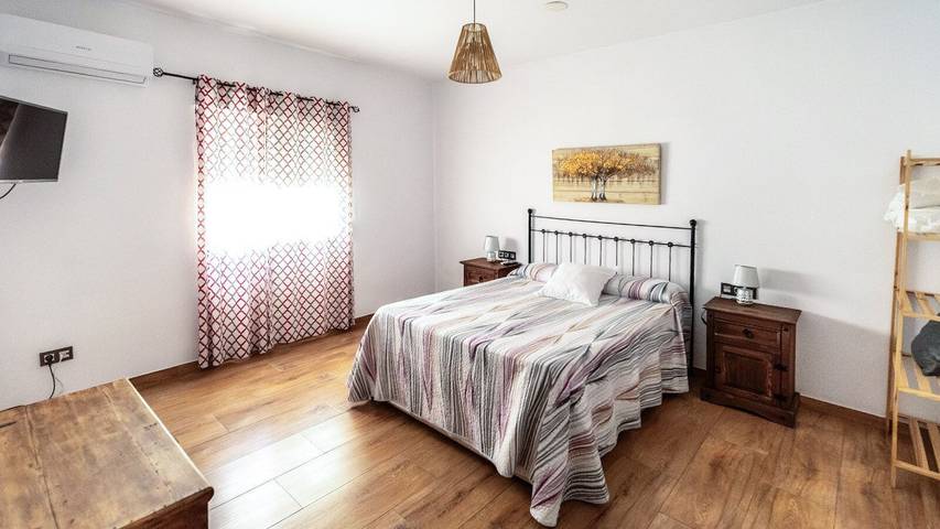 Location de vacances pour 6 personnes, avec balcon/terrasse ainsi que piscine et jacuzzi, animaux acceptés à Alcalá la Real - 4