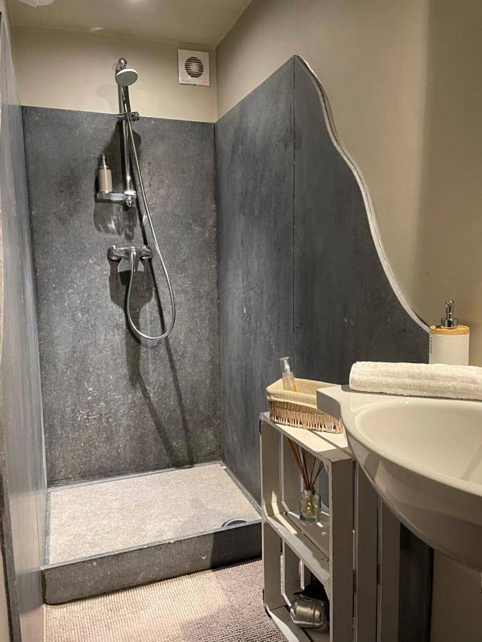 Location de vacances pour 3 personnes, avec jardin et vue à Hotton - 2