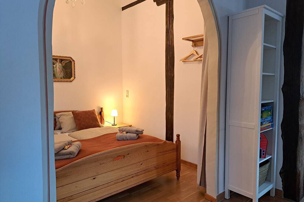 Ganze Wohnung, Idyllisches Fachwerkhaus mit Kamin, Terrasse und Badewanne. Hunde willkommen! in Suderburg, Landkreis Uelzen