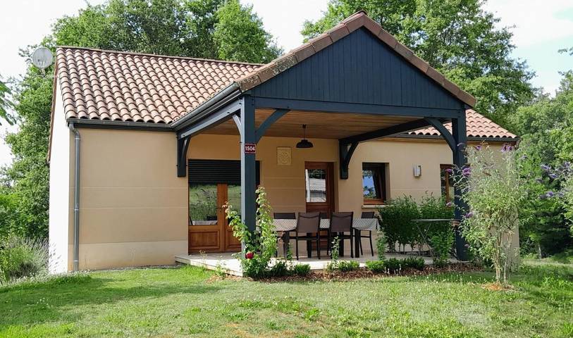 Casa de huéspedes para 9 personas, con terraza y jardín - 1