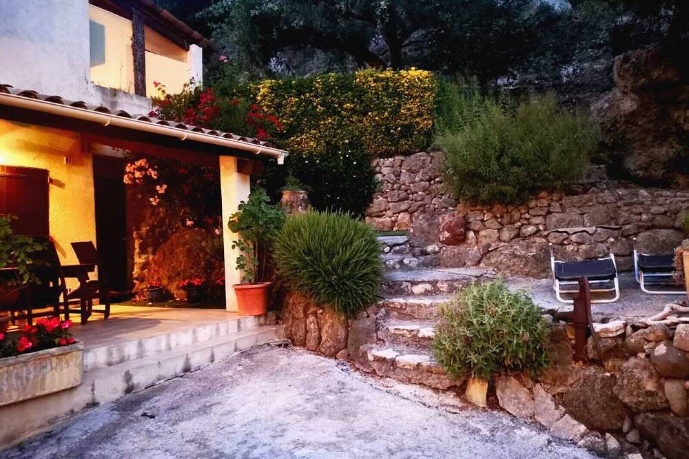 Ganze Wohnung, Quiet studio in Biot in Biot, Mittelmeerküste (Frankreich)