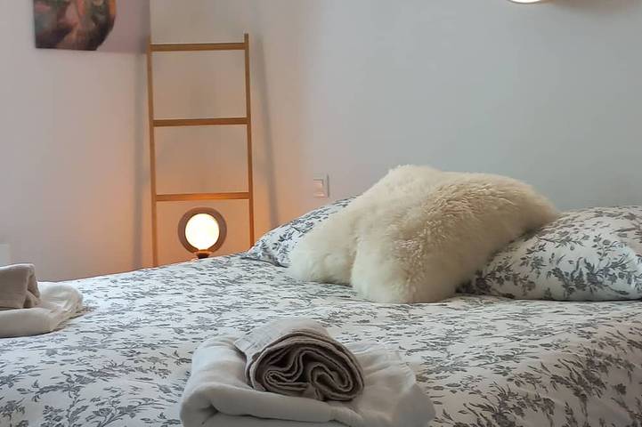 Location de vacances pour 7 personnes, avec jardin et terrasse à Montazeau - 2