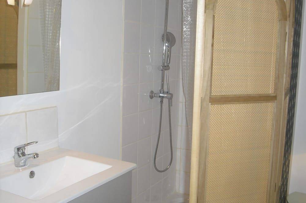 Apartamento entero, Le Poirier in Gordes, Parque natural regional del Luberon