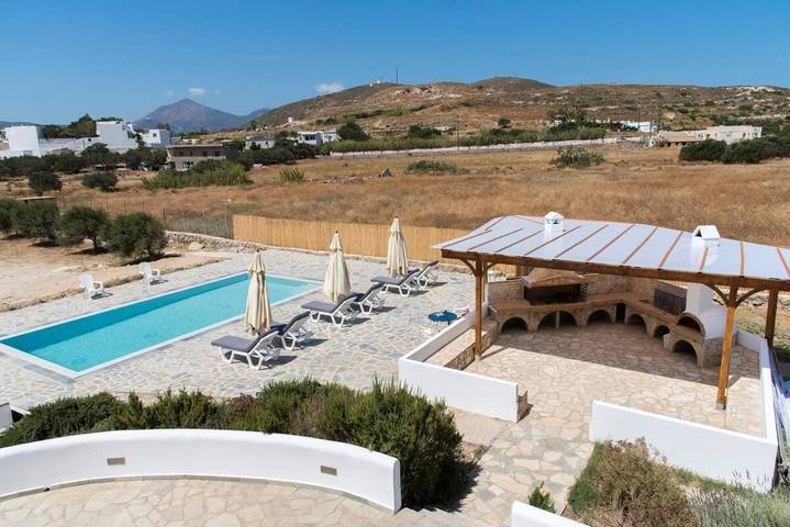 Villa pour 10 personnes, avec jardin et piscine, animaux acceptés dans Milos - 4