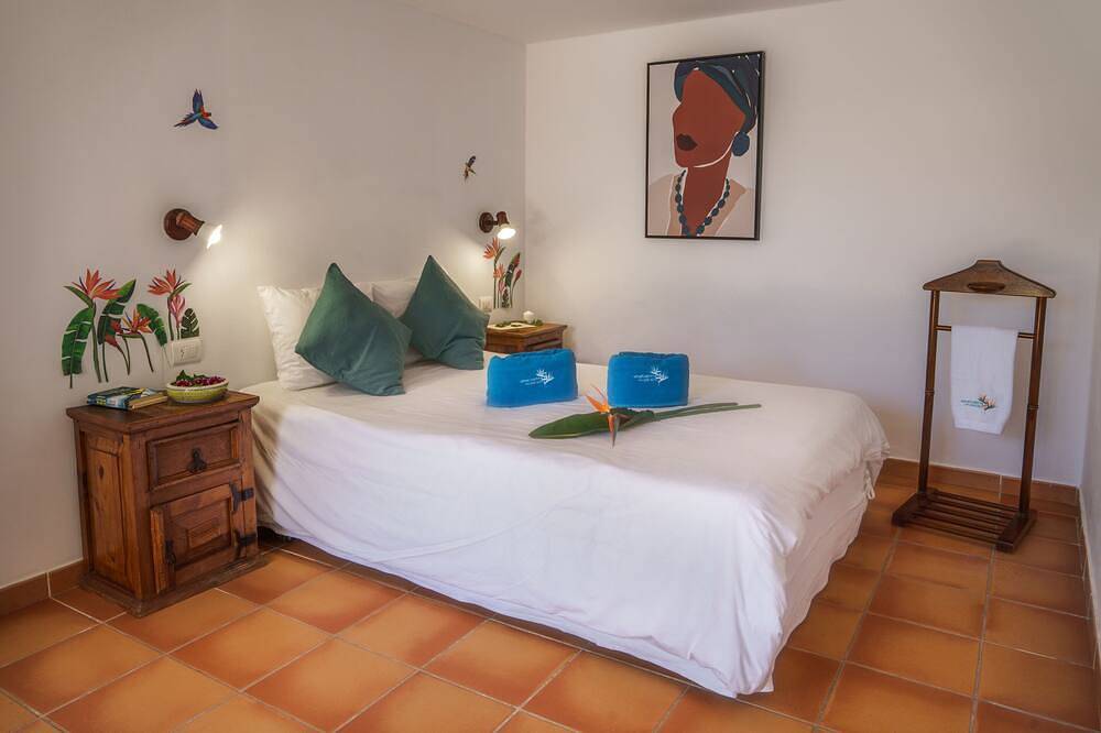 Ganze Wohnung, Appartment Hibisco mit seitlichem Meerblick in Playa los Cancajos (Breña Baja), Breña Baja