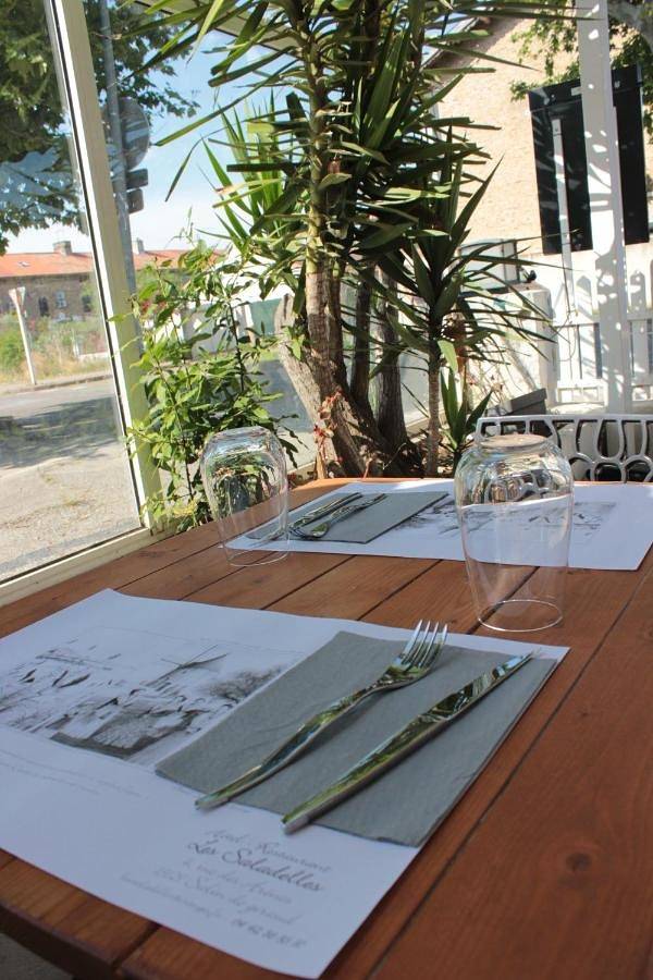 Hôtel pour 2 personnes, avec jardin dans Salin-de-Giraud - 3