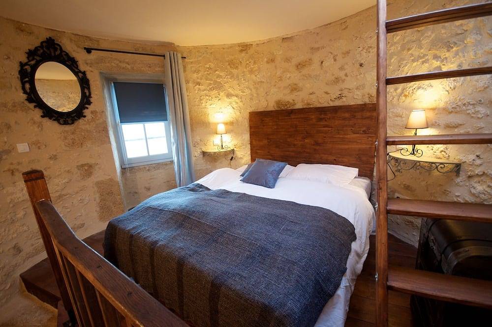 Einzigartiger, renovierter Turm für 2 Personen inmitten von Weinbergen in der Nähe von St. Emilion in Gensac, Libourne und Umgebung