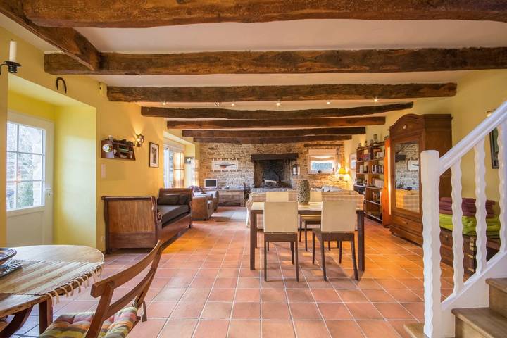 Gîte pour 8 personnes, avec jardin et terrasse à Plougoumelen