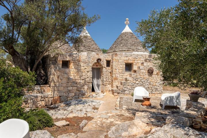 Villa Trulli Colle Specchia con piscina privata e tanta natura in Panza (Puglia), Cisternino
