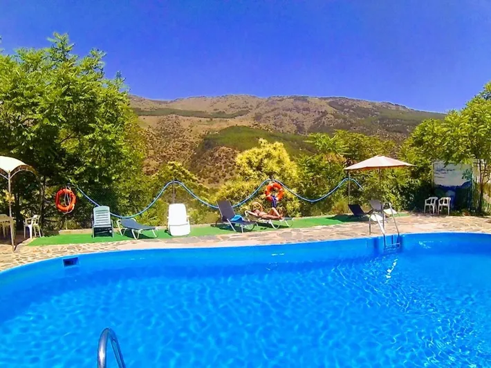 Camping for 3 people, with garden and terrace, with pets - 1