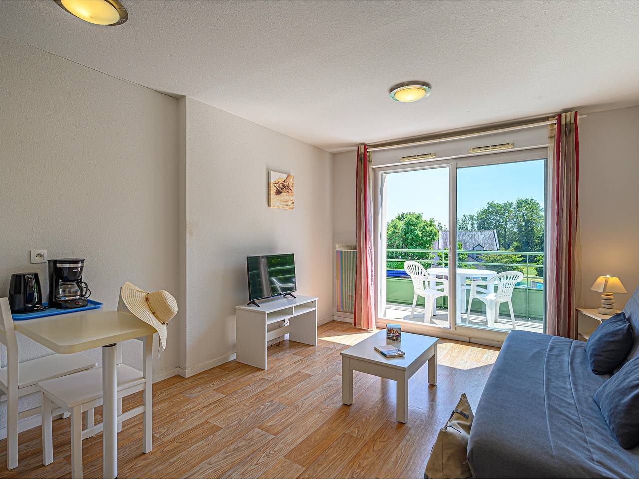 Entire apartment, Cozy Apartment Stay Near Vannes in Plescop, Côte des Mégalithes