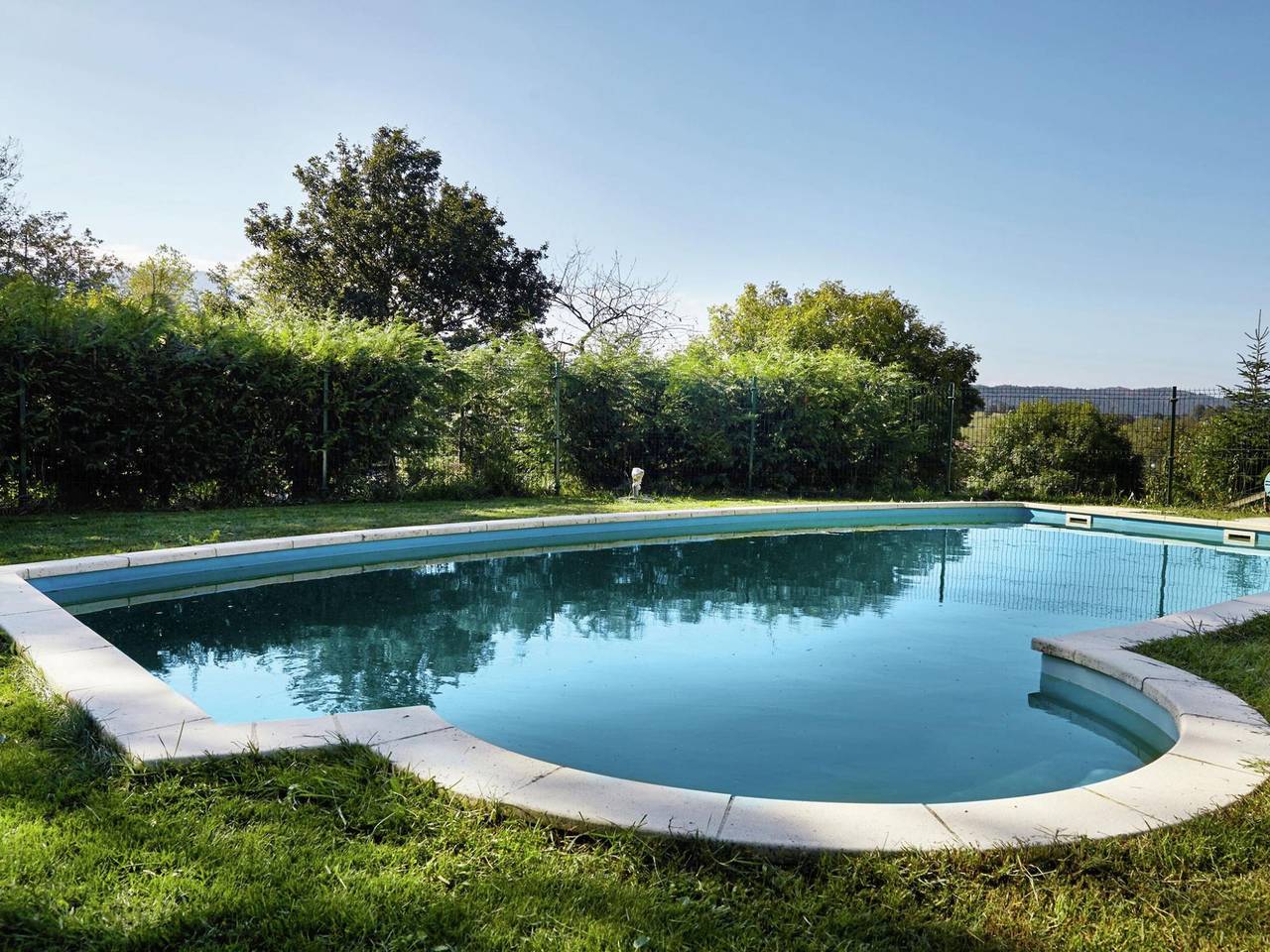 Spacious Cottage in Nava with Swimming Pool in Purnea / Pruneda, Nava