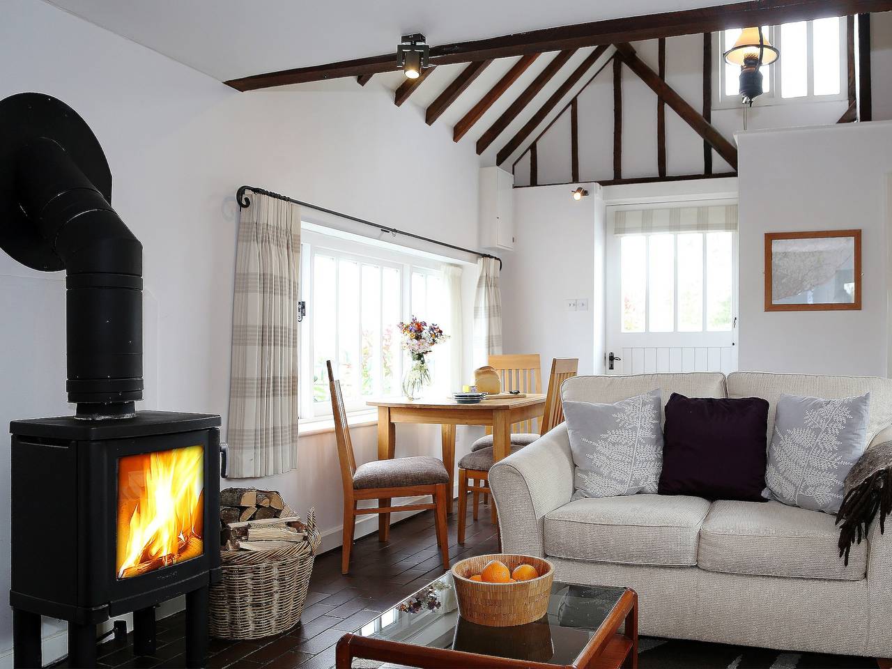 Log Cabin for 2 People in High Weald, Sussex