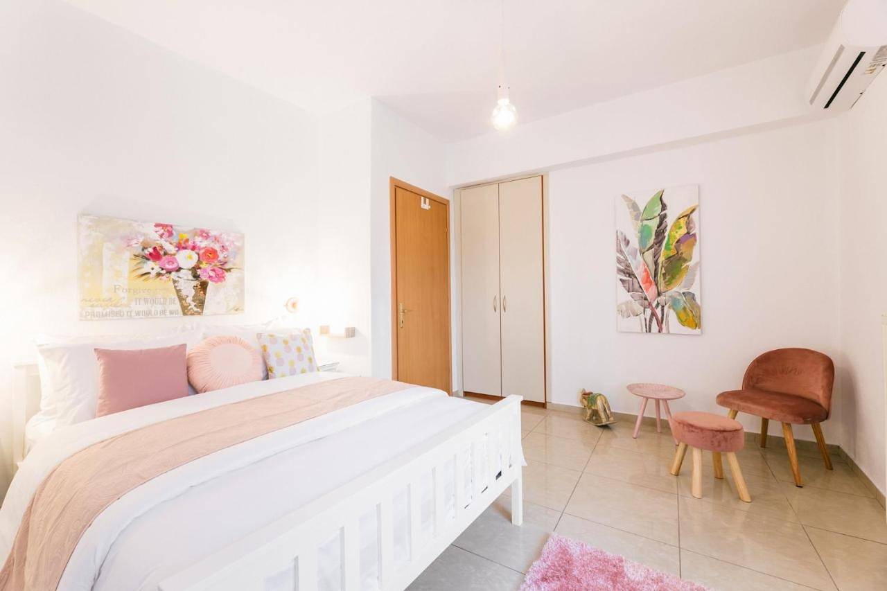 Appartement entier, Three-Bedroom Apartment in Serrès, Région de Serres