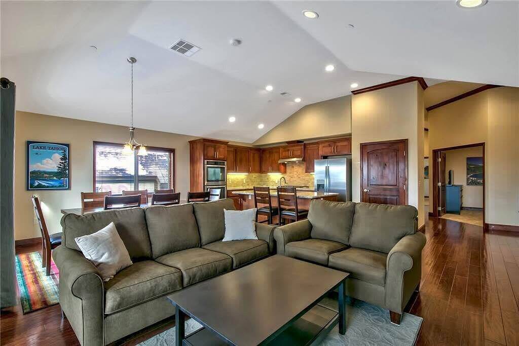 Ganze Wohnung, Drei-Zimmer-Luxus Downtown Condo in South Lake Tahoe, Heavenly
