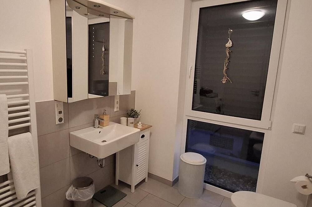 Ganze Wohnung, Penthousewohnung am Park - Appartement/Fewo, Dusche oder Bad, Wc, 2 Schlafräu in Emmelshausen, Hunsrück
