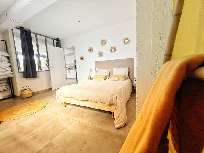 Gîte pour 4 personnes, avec terrasse et jardin à Fourques - 3