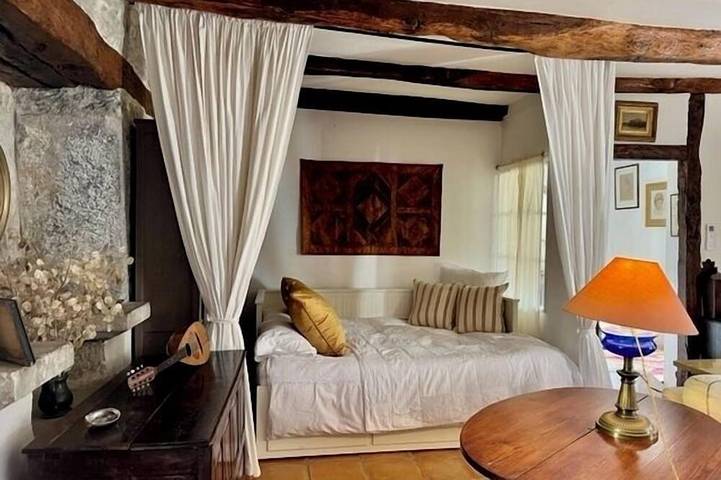 Gîte pour 10 personnes, avec jardin à Caylus - 4