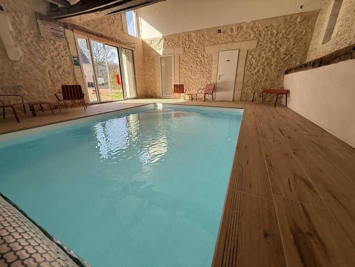 Maison de vacances pour 4 personnes, avec jacuzzi ainsi que piscine et jardin, adapté aux familles